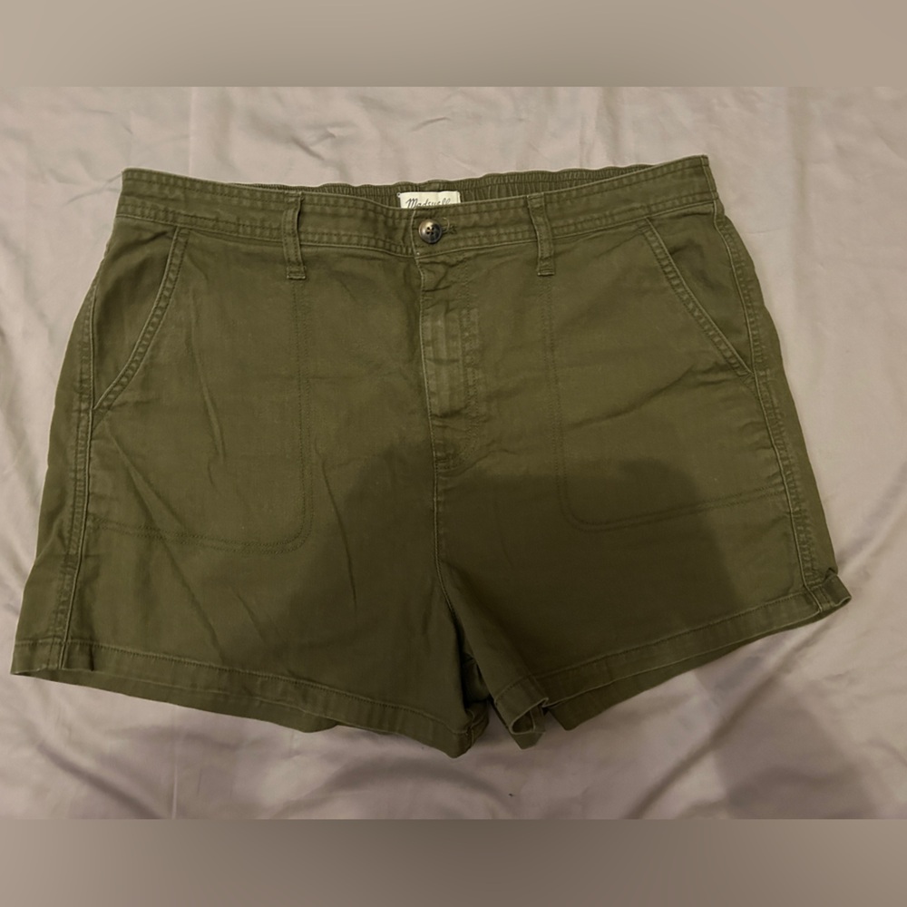 Madewell Army Green Zip-Fly mid rise hunter green shorts Size XL